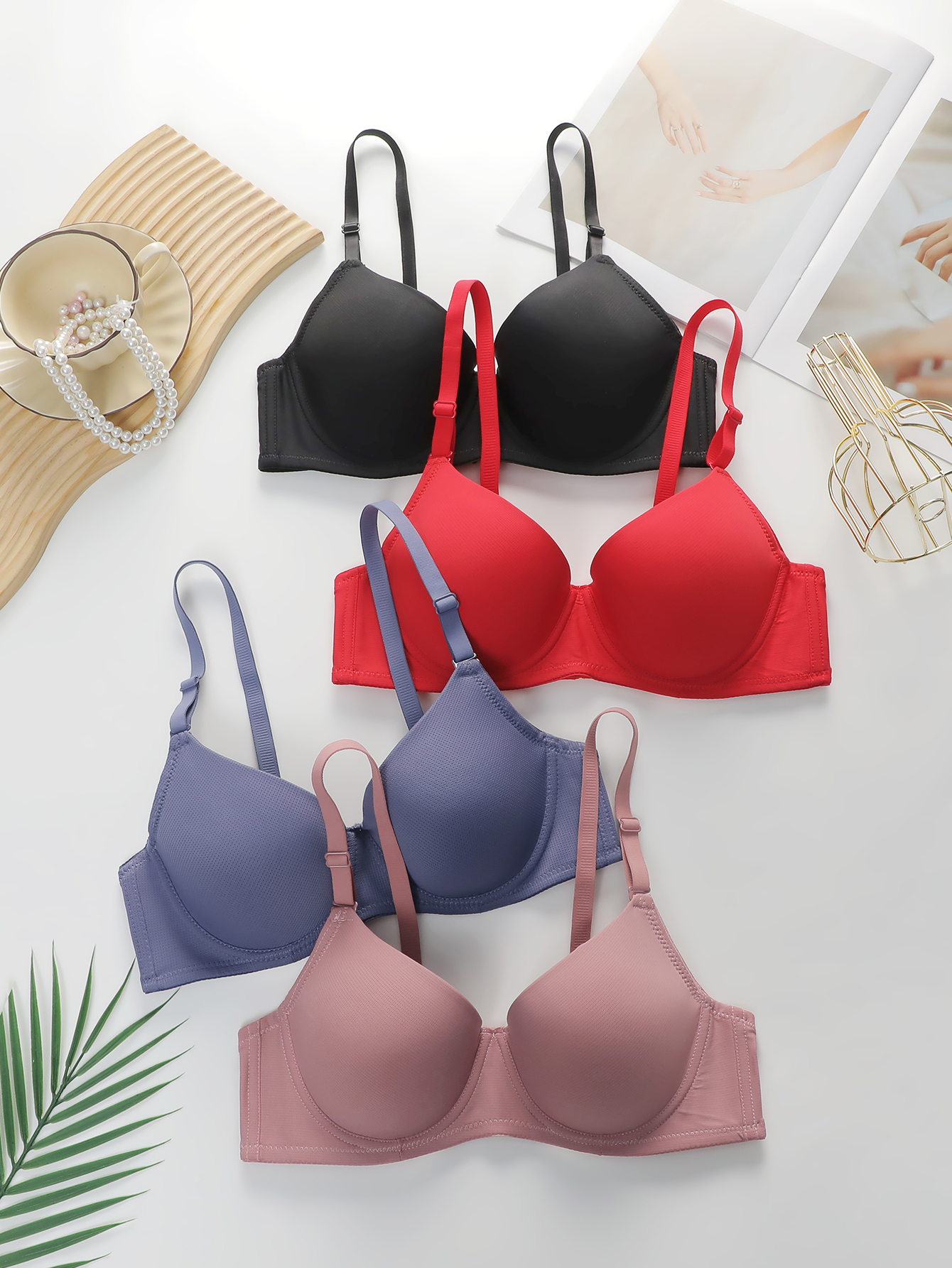 Multipack da 4 reggisseni(rosa antico, blu, rosso e nero)-Confort e sostegno con stile