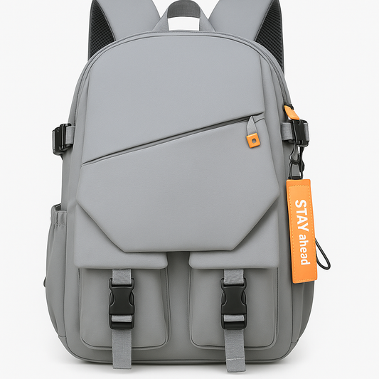 zaino con tasche a taglio particolare 